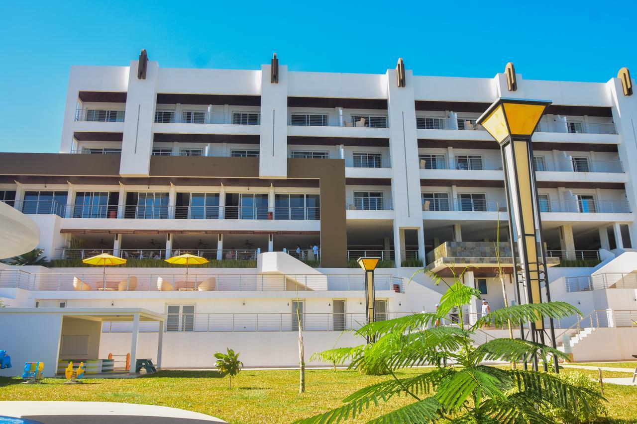 Baobab Tree Hotel & Spa Махаянга Екстериор снимка